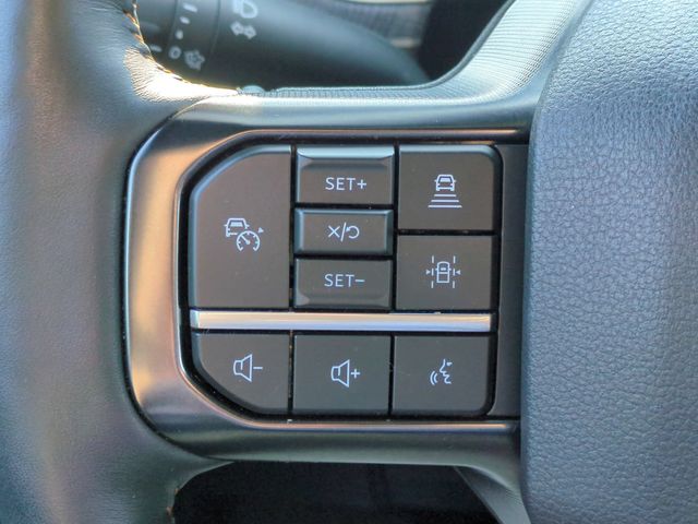 Used 2023 Carbonized Gray Metallic Ford Platinum image 17