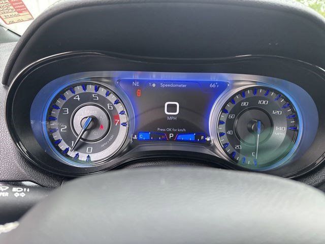 2023 Chrysler 300 S photo