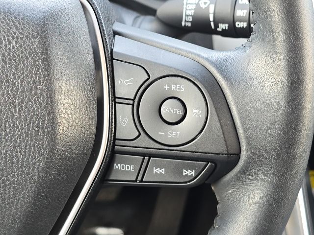 2022 Toyota Venza:C02564