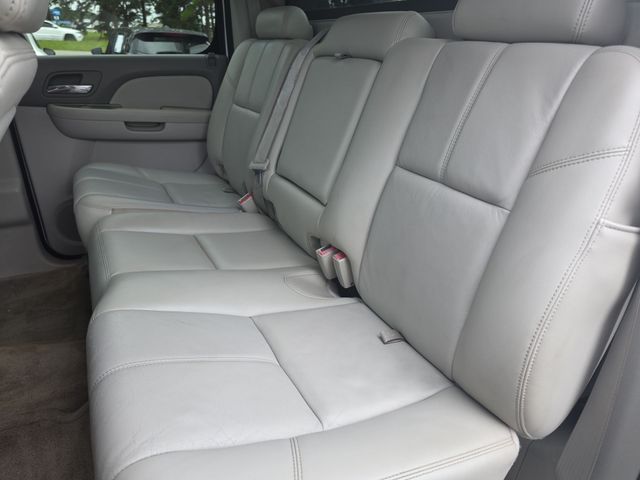 Used 2011 White Chevrolet LT image 15