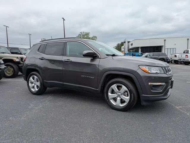 Gray (Granite Crystal Metallic Clearcoat) 2021 Jeep Compass Latitude FWD SUV / Crossover Front-Wheel Drive 6-Speed Automatic