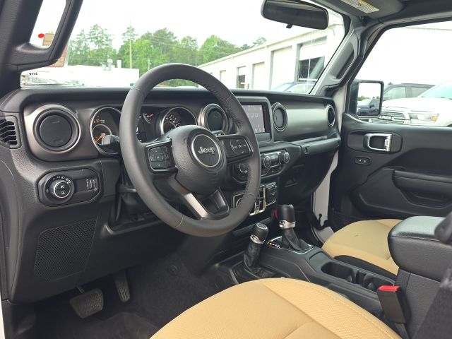 2023 Jeep Gladiator Sport S:46141A