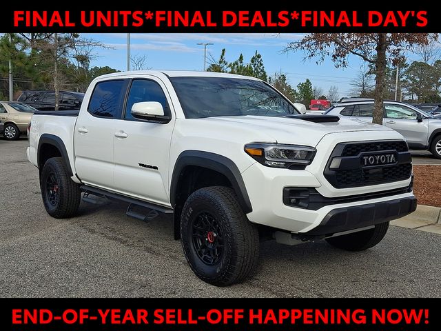 2023 Toyota Tacoma TRD Pro's photo