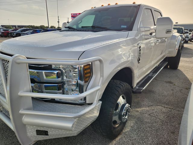 2018 Ford F-350SD Lariat White at Autostrade