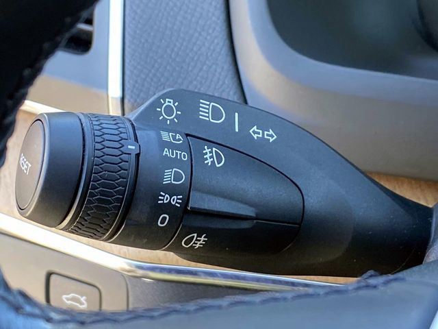 2022 Volvo XC90 T6 Momentum Gray Metallic - Grieco Acura - Image 21