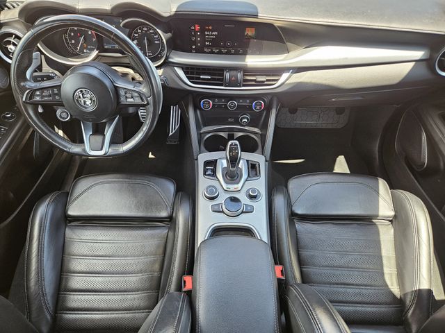 2023 Alfa Romeo Stelvio thumbnail 25