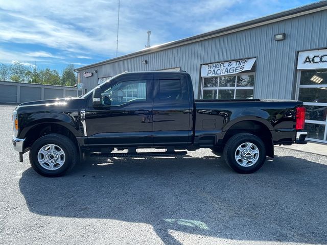 2026 Ford F-350SD XLT - Black Metallic exterior view 4