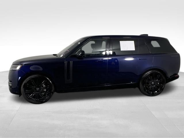 2023 Land Rover Range Rover SE 4