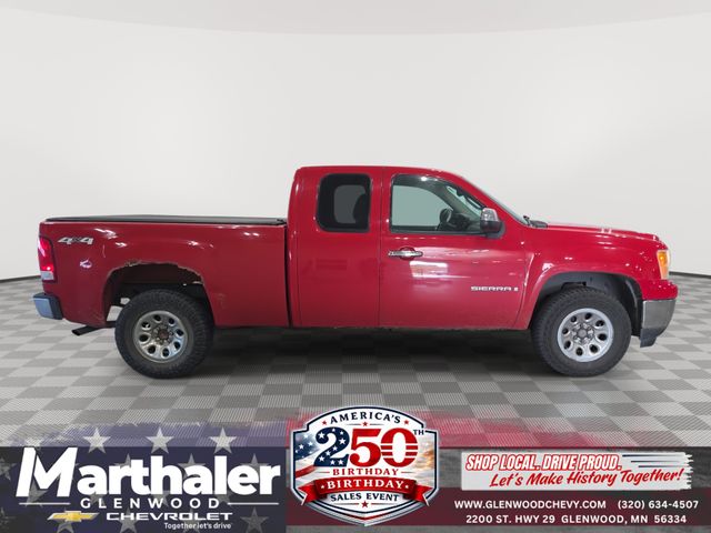 Fire Red 2007 GMC Sierra 1500 Pickup Truck Four-Wheel Drive 4-Speed Automatic Overdrive