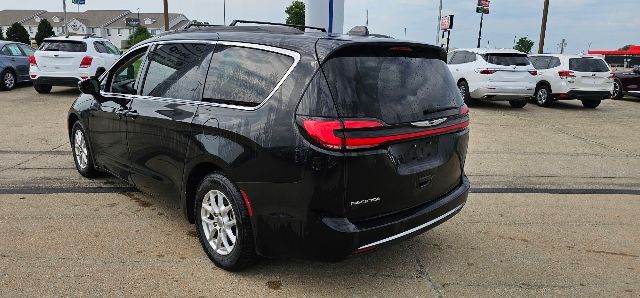 2022 Chrysler Pacifica Touring L 5