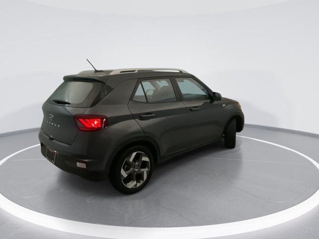 Used 2024 Gray Hyundai SEL image 6