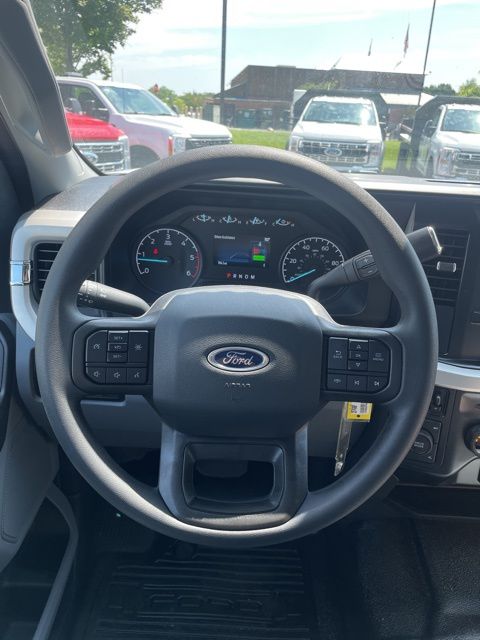 2025 Ford F-350 Super Duty XL