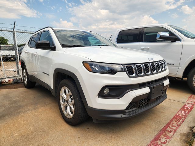 Bright White Clearcoat 2025 Jeep Compass SUV / Crossover Four-Wheel Drive 8-Speed Automatic