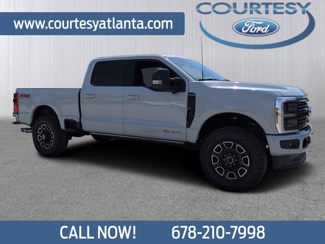 2025 Ford F-250 Super Duty Platinum Crew Cab 4WD