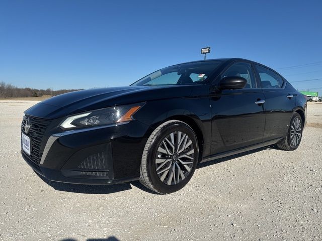 2024 Nissan Altima 2.5 SV FWD
