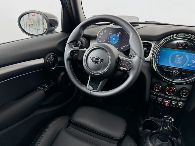 2022 MINI Cooper S Signature 23