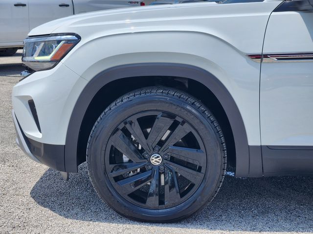 2022 Volkswagen Atlas Cross Sport 3.6L V6 SE w/Technology  at DeMontrond Auto Country