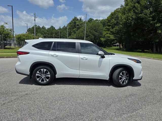 Used 2023 Toyota Highlander SUV