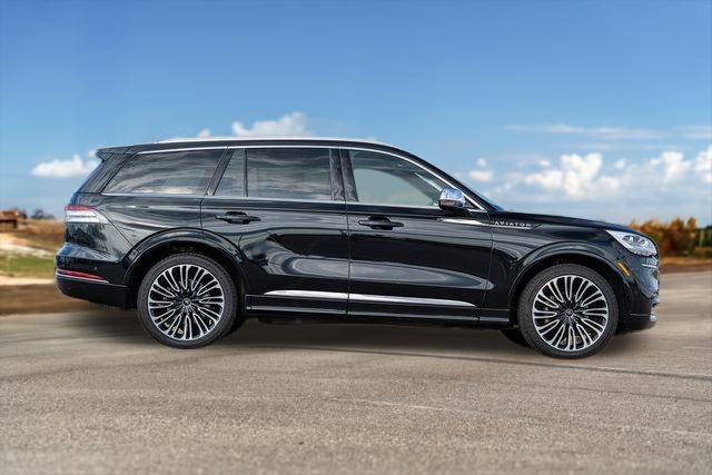 2022 Lincoln Aviator Black Label 8