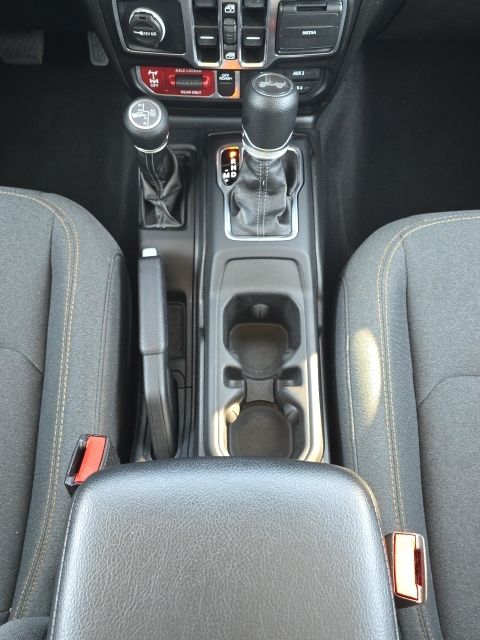 2025 Jeep Wrangler Willys 4xe:B02117