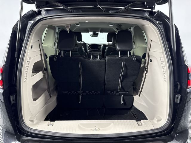Used 2023 Chrysler Pacifica For Sale in Indianapolis, IN
