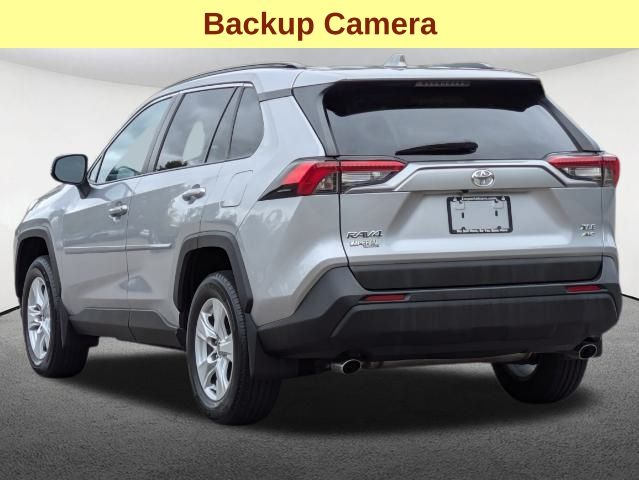 2021 Toyota RAV4 XLE 8