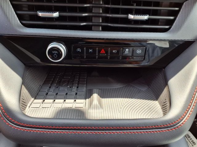 2025 Ford Explorer ST photo