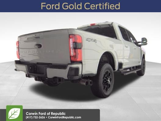 2025 Ford F-350 Super Duty Lariat Crew Cab 4WD