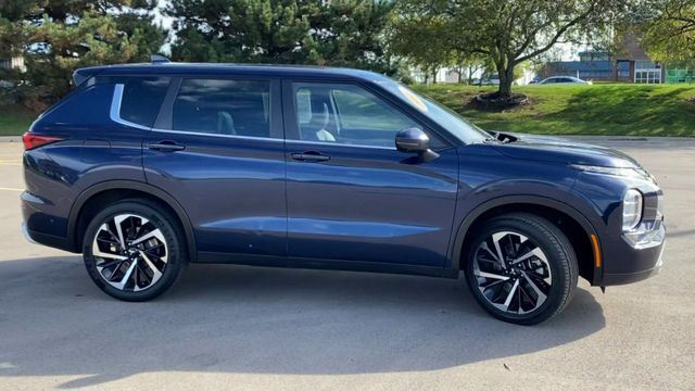 2022 Mitsubishi Outlander SE 9