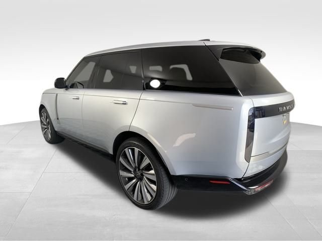 2023 Land Rover Range Rover SV 5