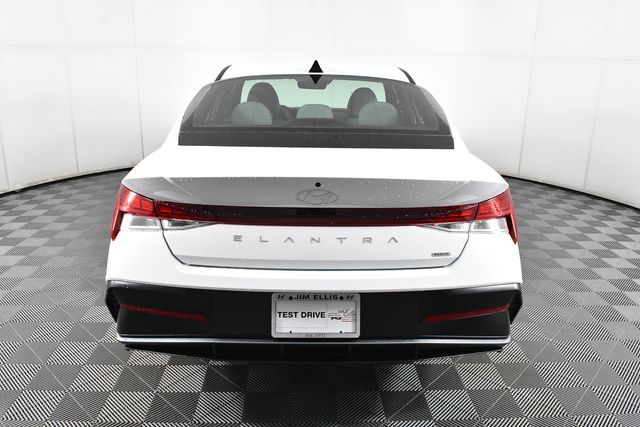 Elantra Hybrid Limited
