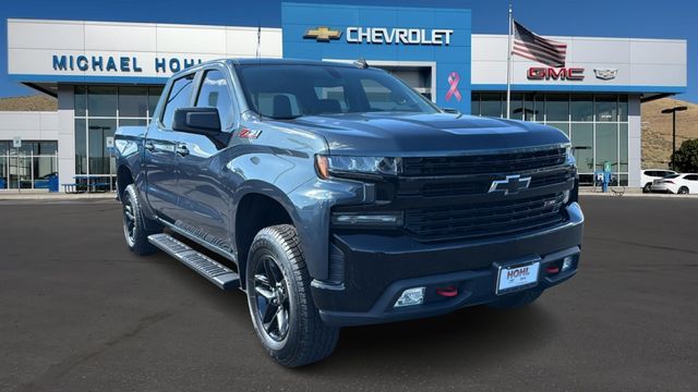 Shadow Gray Metallic 2019 Chevrolet Silverado 1500 LT Trail Boss Crew Cab 4WD Pickup Truck Four-Wheel Drive 8-Speed Automatic
