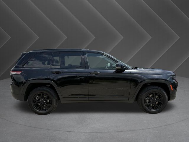 2025 Jeep Grand Cherokee Altitude Black at River Oaks CDJR