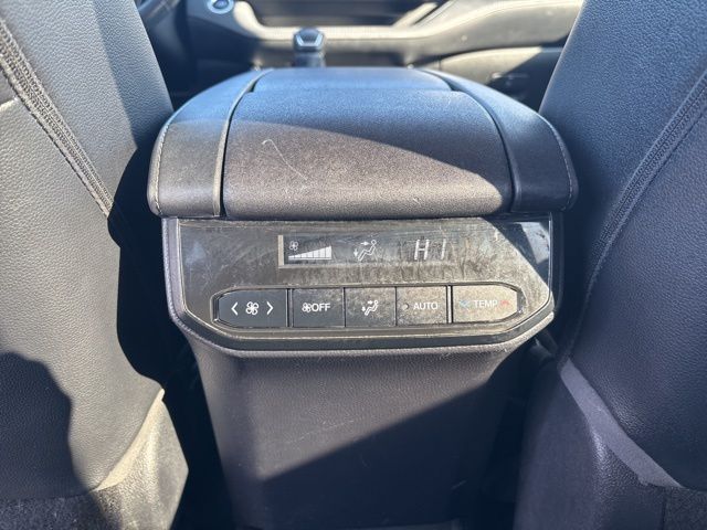 used 2021 Toyota Highlander car, priced at $28,899