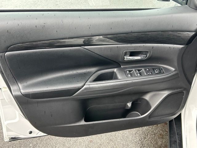 used 2016 Mitsubishi Outlander car, priced at $12,999