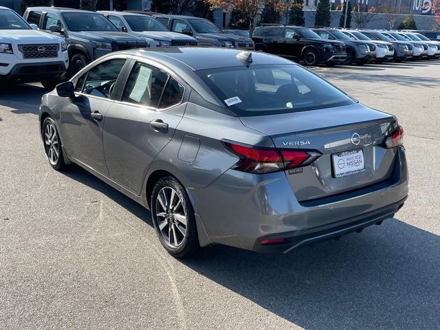 2022 Nissan Versa 1.6 SV 5