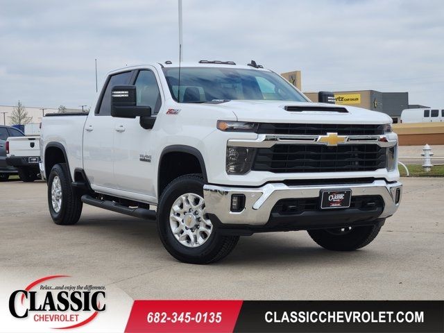 2025 Chevrolet Silverado 2500HD LT Crew Cab 4WD