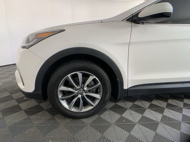 2018 Hyundai Santa Fe SE 32