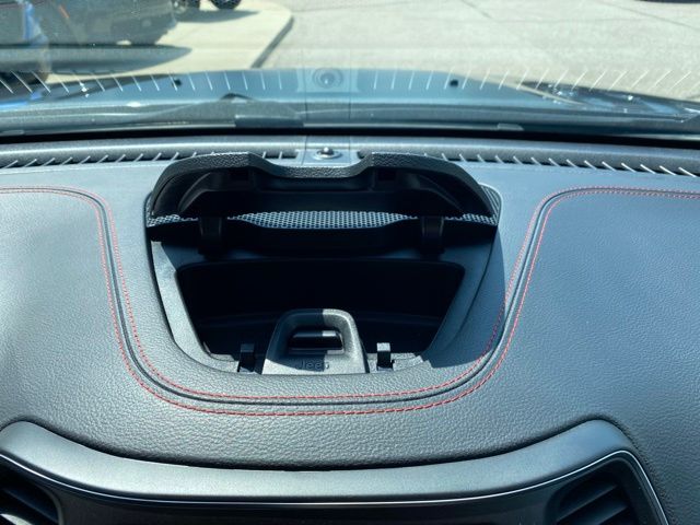 2020 Jeep Cherokee Trailhawk - Crystal Metallic exterior view 18