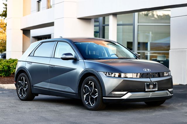  2024 Hyundai Ioniq 5 SEL AWD   