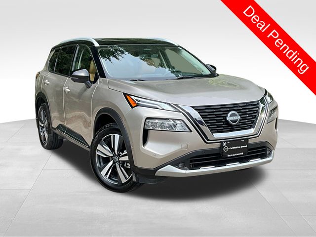 Champagne Silver Metallic/Super Black 2022 Nissan Rogue SUV / Crossover All-Wheel Drive Continuously Variable Transmission