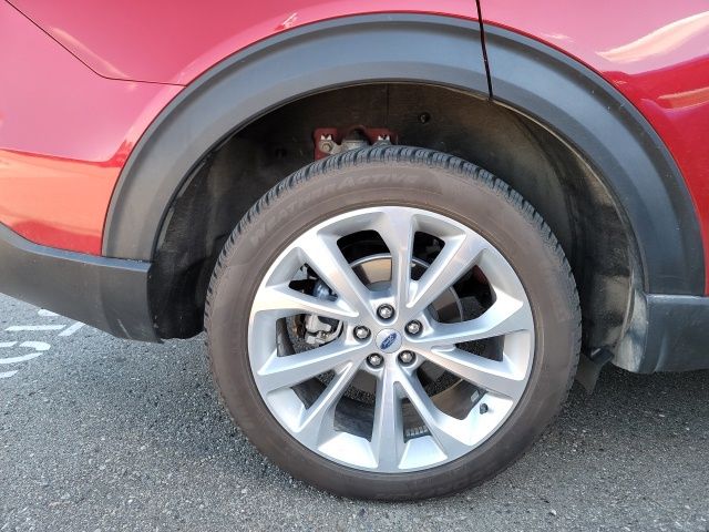 2022 Rapid Red Metallic Tinted Clearcoat Ford Explorer Platinum 4X4 SUV