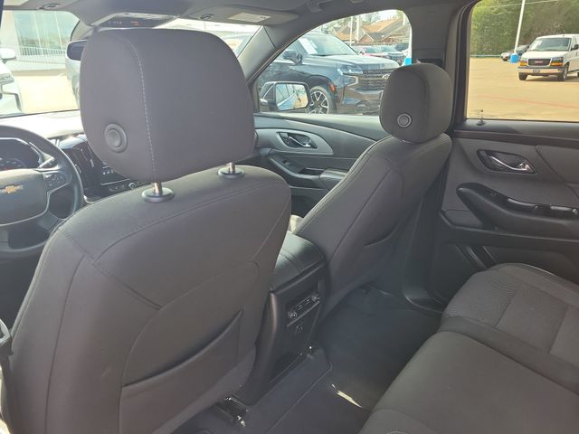 2023 Chevrolet Traverse LT - 8