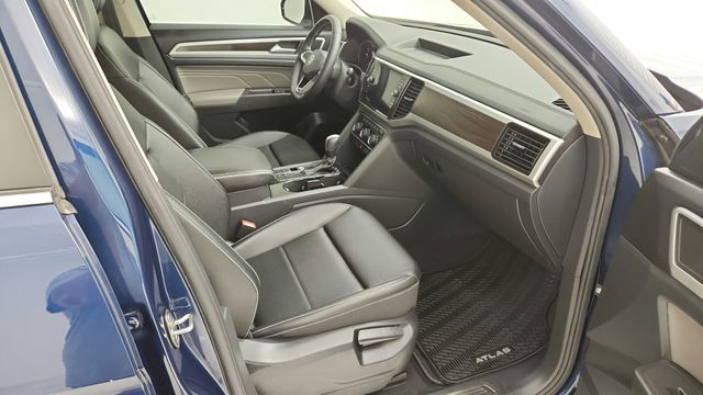 2023 Volkswagen Atlas 2.0T SE w/Technology  at Victoria Chrysler Dodge Jeep Ram