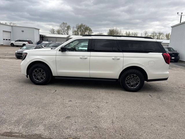 White Metallic 2025 Ford Expedition SUV / Crossover Four-Wheel Drive Automatic