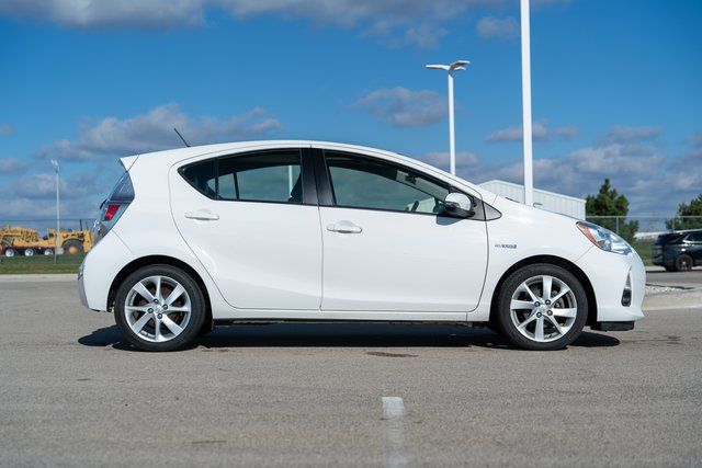 2012 Toyota Prius c Four 8