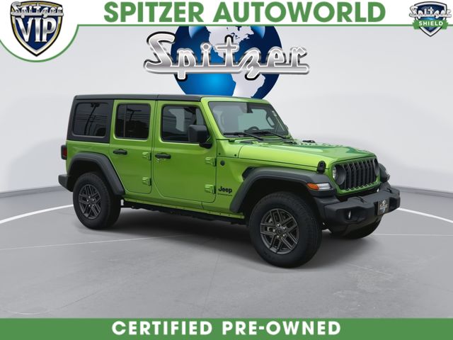 Used 2025 Green Jeep Sport S image 2