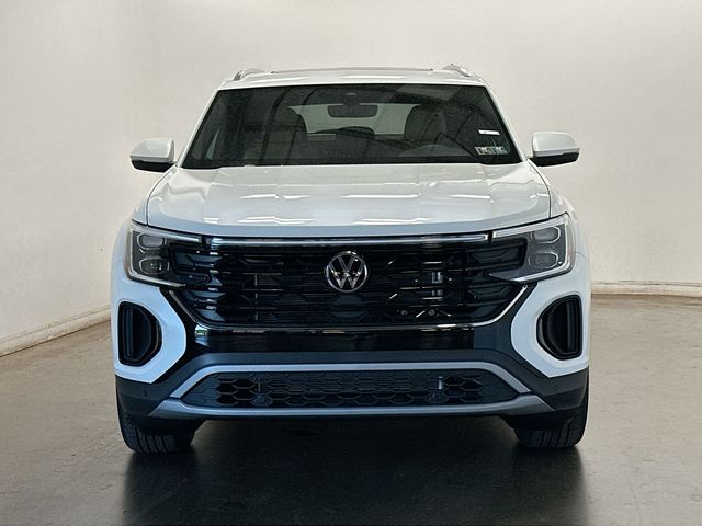 2026 Volkswagen Atlas Cross Sport 2.0T SE w/Technology White/off-white at Sutliff Volkswagen