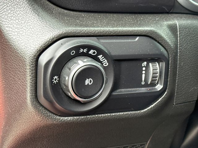 Used 2023 Jeep Wrangler SUV