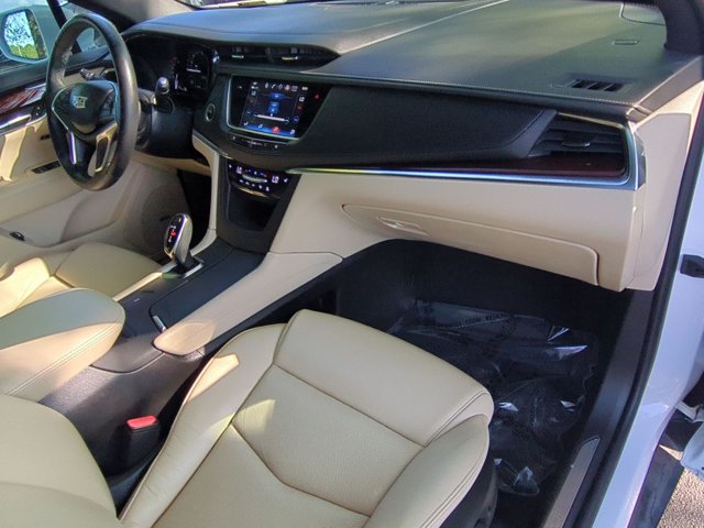 Used 2019 White Cadillac Luxury image 37